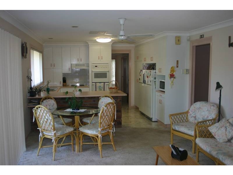 4 Askin PLACE, Scone NSW 2337