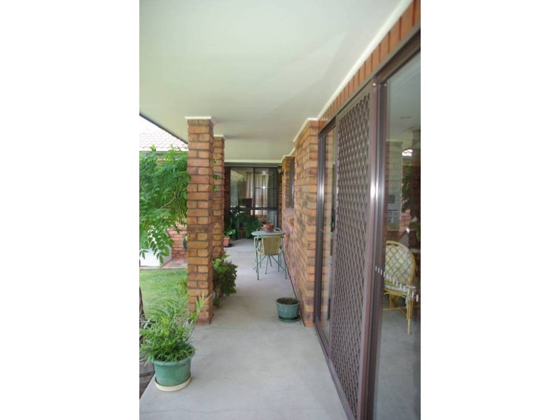 4 Askin PLACE, Scone NSW 2337