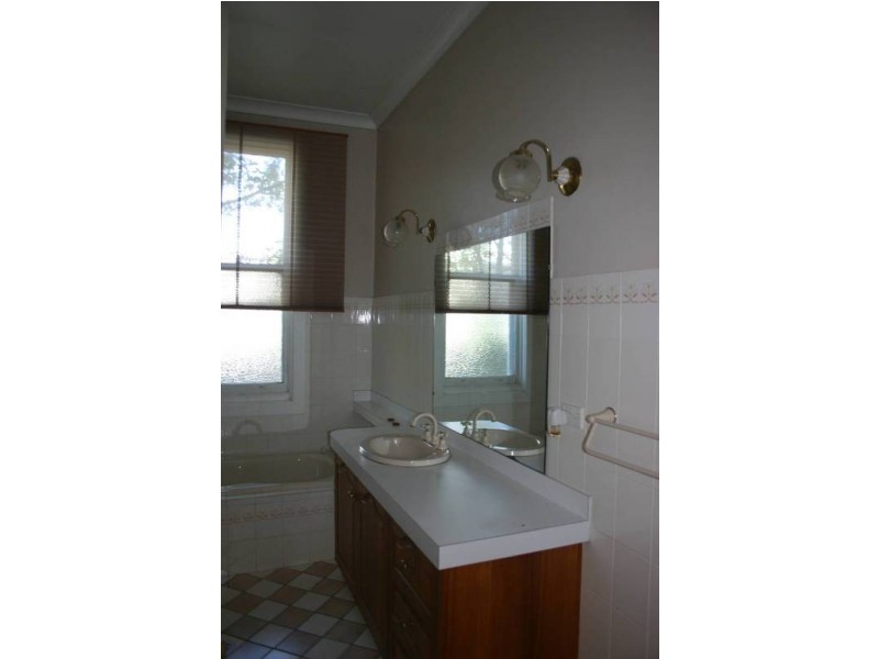 87 Liverpool STREET, Scone NSW 2337