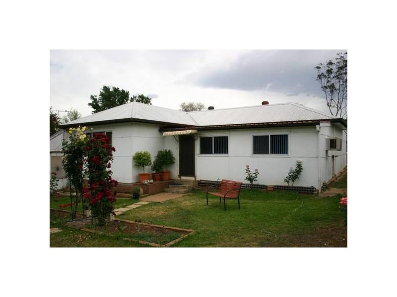 6 Smith STREET, Scone NSW 2337