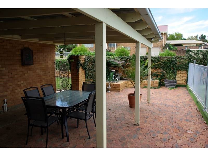 82 Barton STREET, Scone NSW 2337