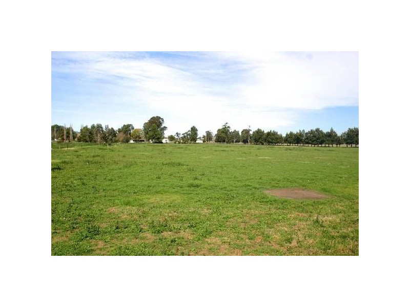 1 New England Highway, Aberdeen NSW 2336