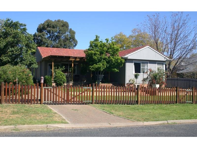 37 Philip Street, Scone NSW 2337