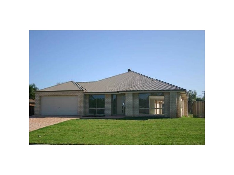 2 Askin Place, Scone NSW 2337