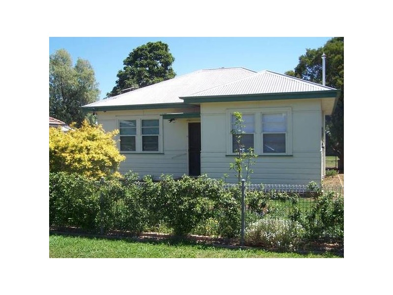 35 Scott Street, Scone NSW 2337