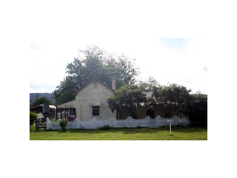 1 Vernon Street, Wingen NSW 2337
