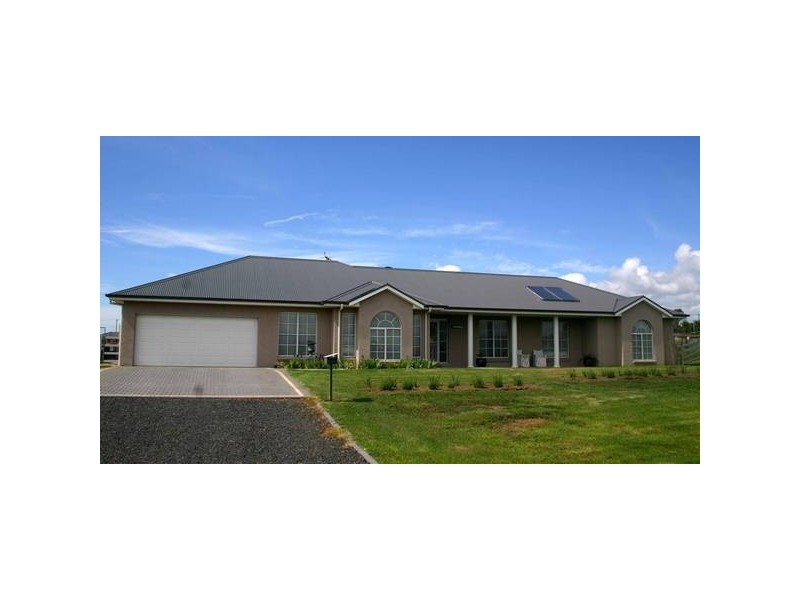 2 Kingfisher Street, Scone NSW 2337