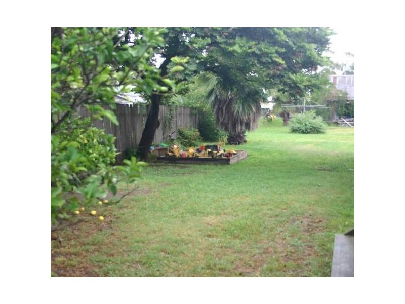 43 Oxford Rd, Scone NSW 2337