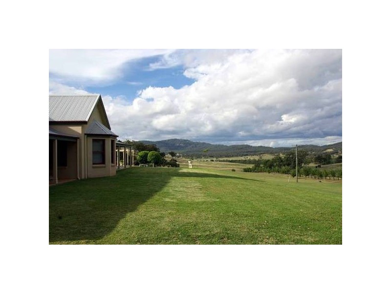 Bunnan Rd, Scone NSW 2337