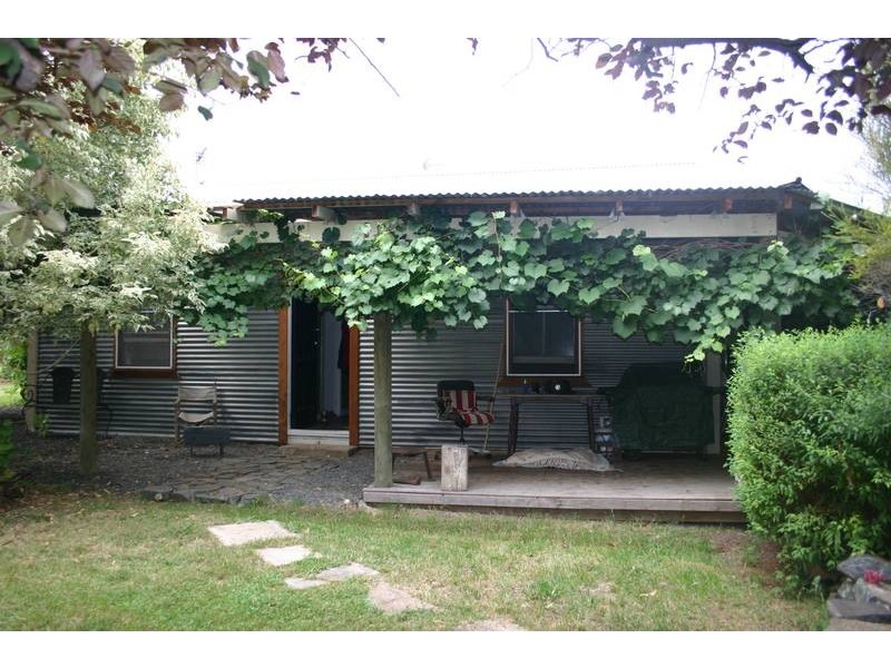 15 Finch Street, Blandford NSW 2338