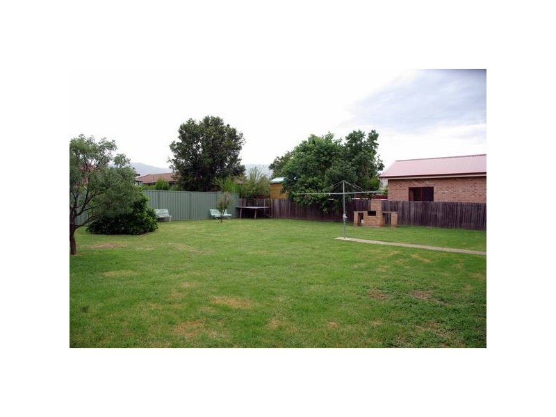 3 Lang Place, Scone NSW 2337