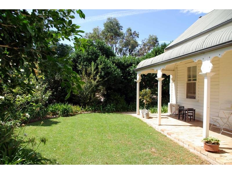 77 Park Street, Scone NSW 2337