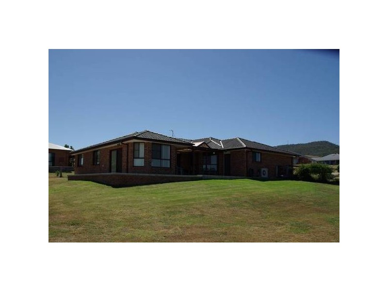 4 Halstead Close, Scone NSW 2337