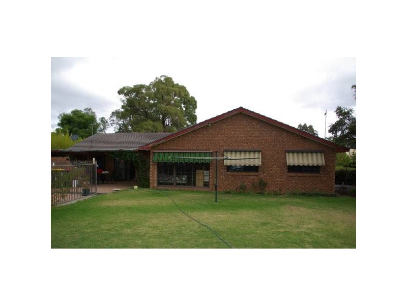 90 St Aubins Street, Scone NSW 2337