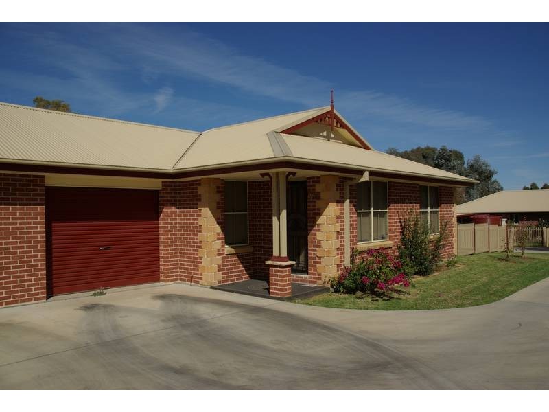2/36 Satur Road, Scone NSW 2337