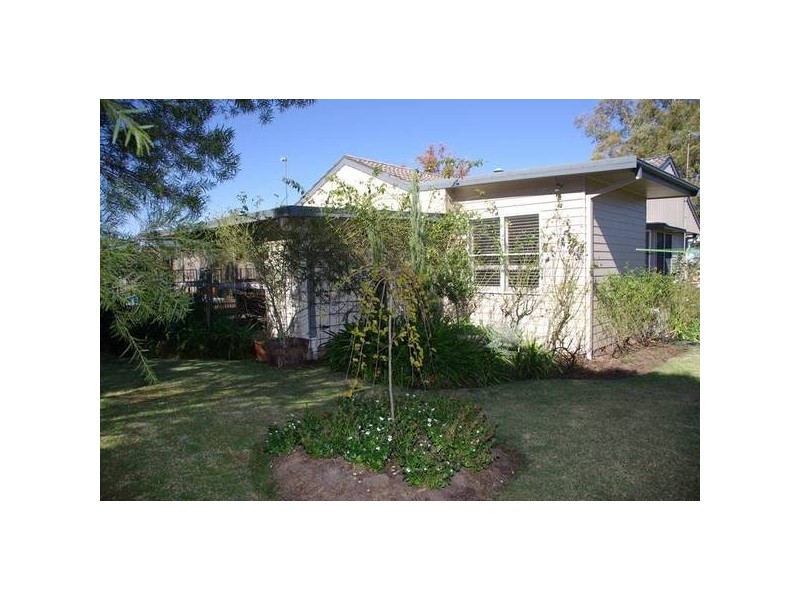 4 Little Street, Scone NSW 2337