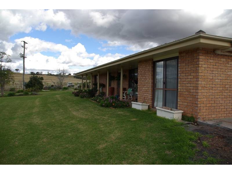 . New England Highway, Wallabadah NSW 2343