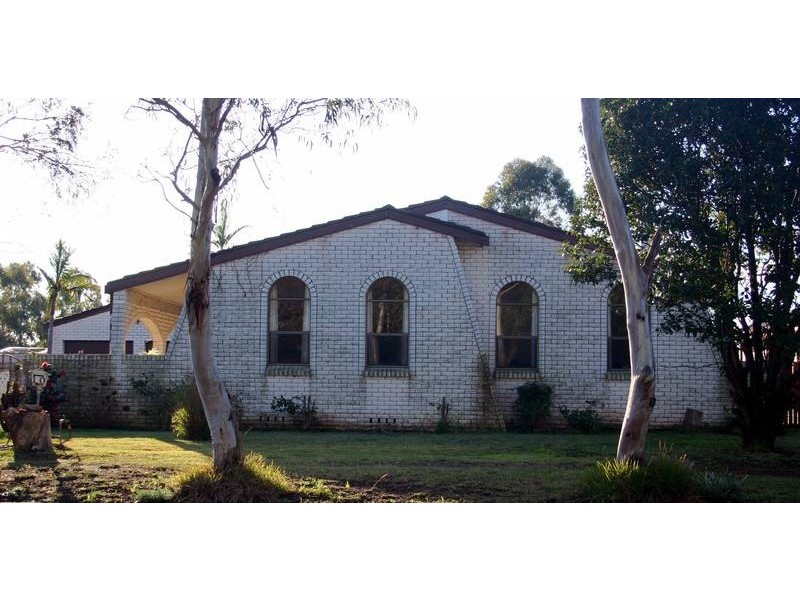 10 Gould Street, Scone NSW 2337