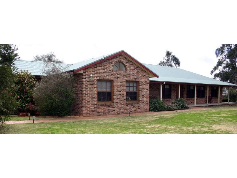 50 Gray Street, Scone NSW 2337