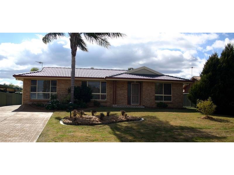 18 Honeysuckle Crescent, Scone NSW 2337