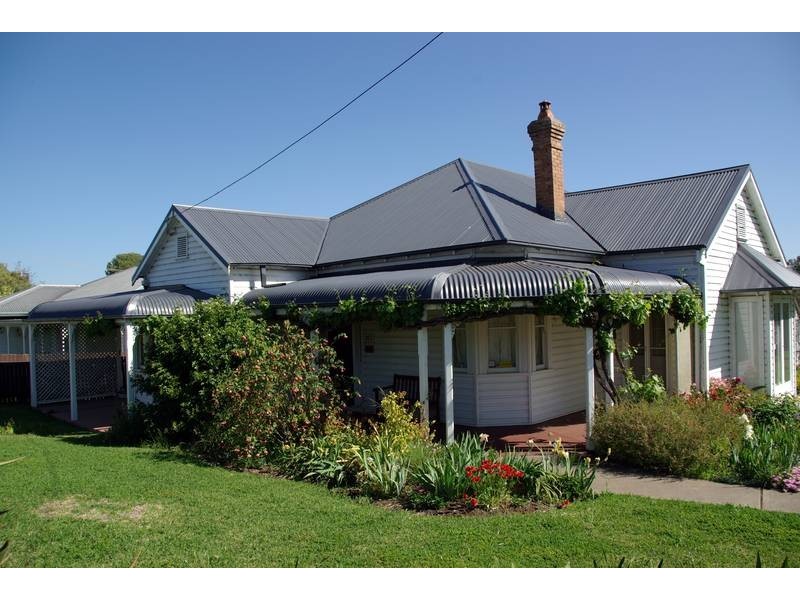 237 Kelly Street, Scone NSW 2337