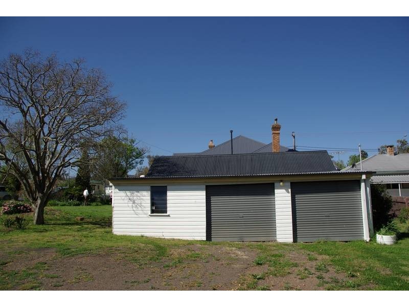 237 Kelly Street, Scone NSW 2337