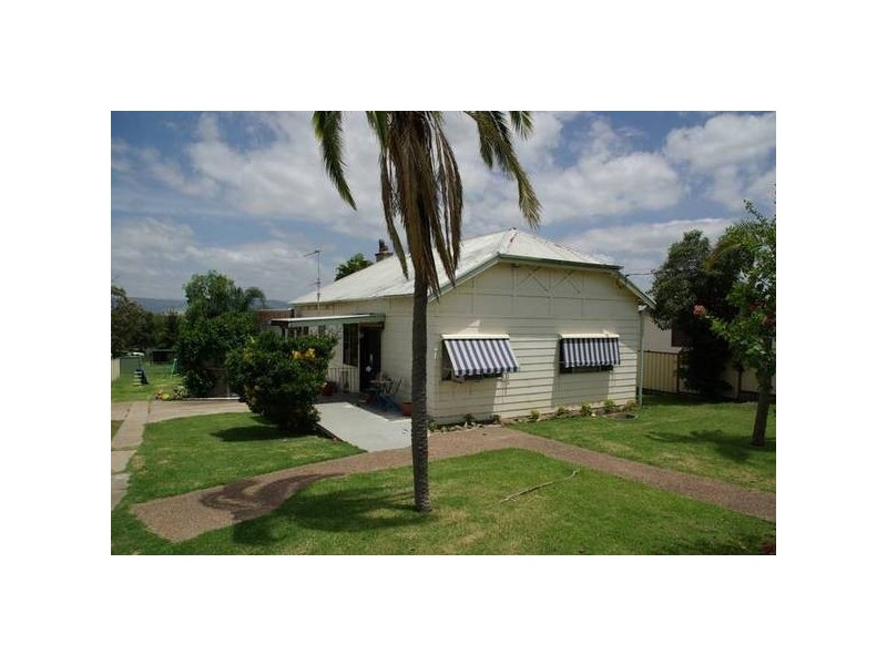 9 Mount Street, Aberdeen NSW 2336