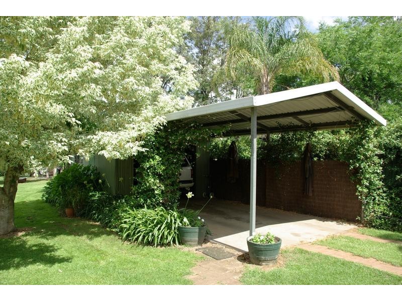 18 Satur Road, Scone NSW 2337