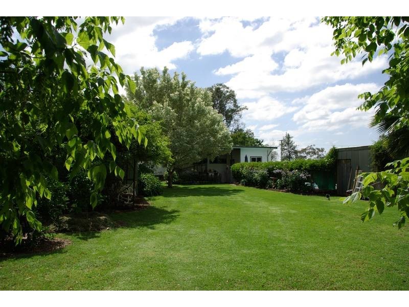 18 Satur Road, Scone NSW 2337