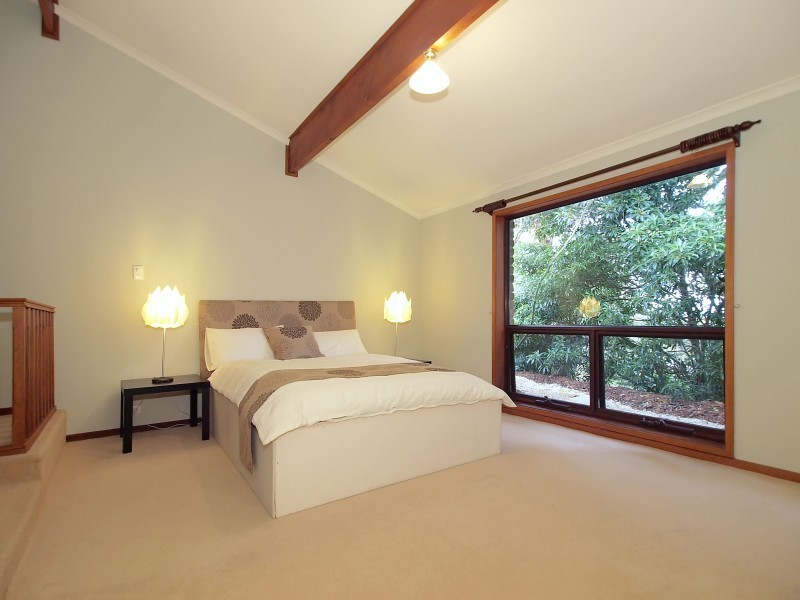 1 Hill View Road, Bridgewater SA 5155