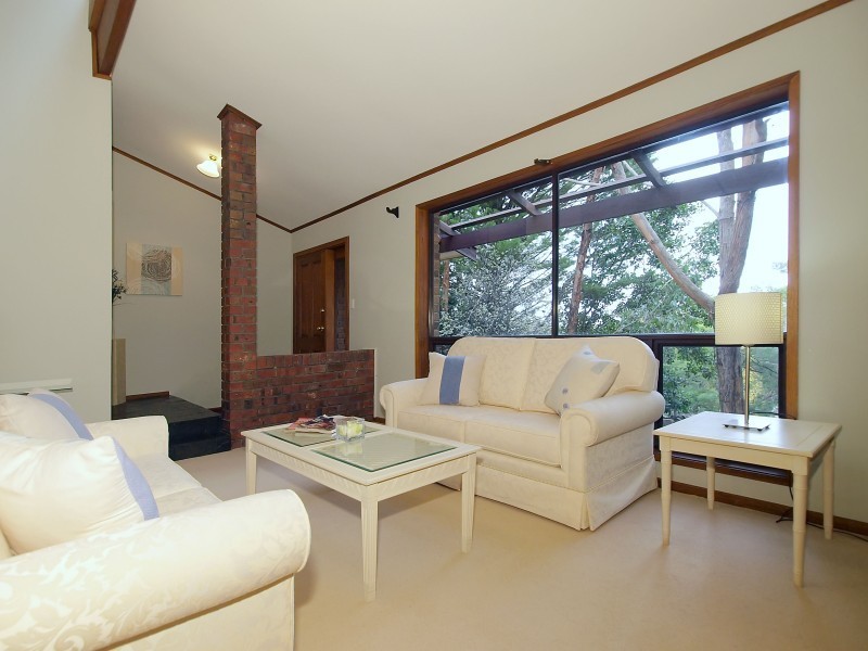 1 Hill View Road, Bridgewater SA 5155