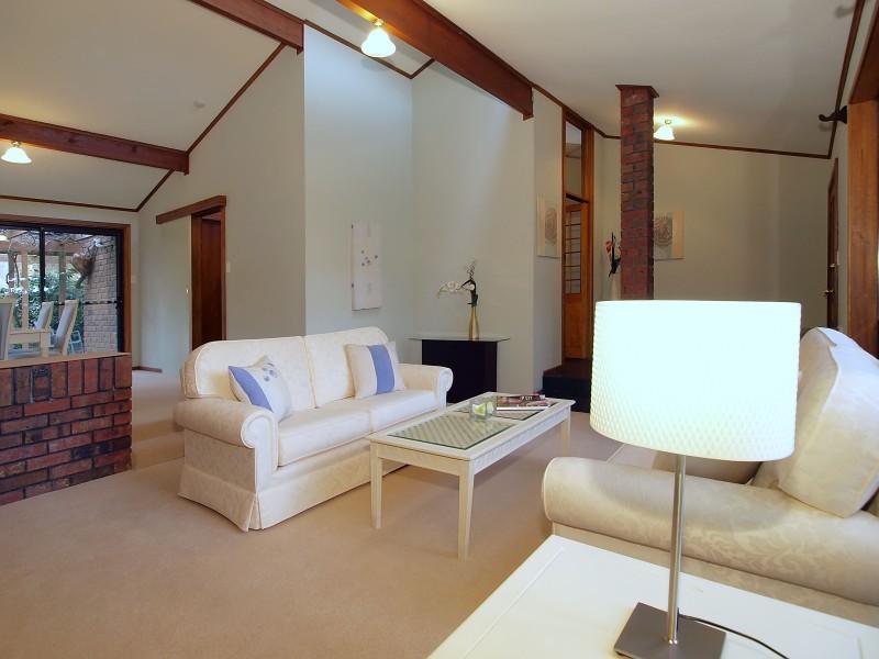 1 Hill View Road, Bridgewater SA 5155