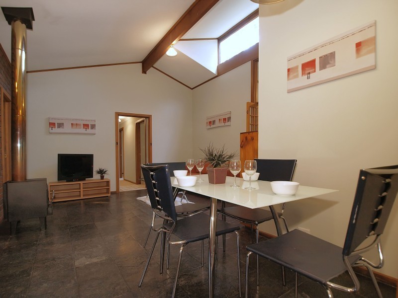 1 Hill View Road, Bridgewater SA 5155