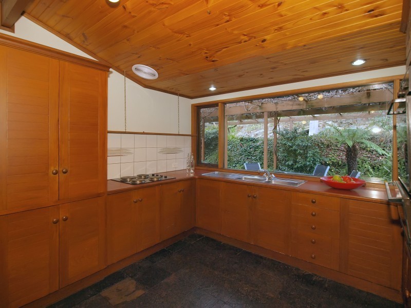 1 Hill View Road, Bridgewater SA 5155