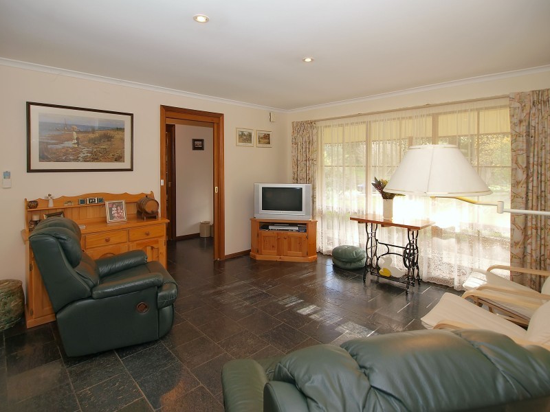 7 Fox Hill Road, Mount George SA 5155