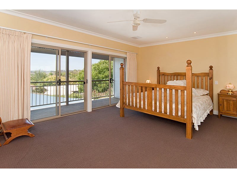 15 Silverwood Drive, Mount Barker SA 5251