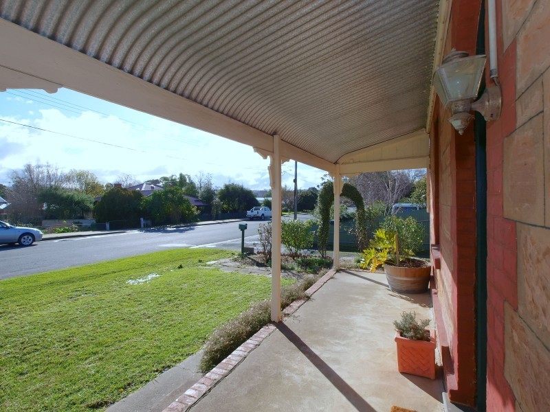 5 Victoria Road, Mount Barker SA 5251