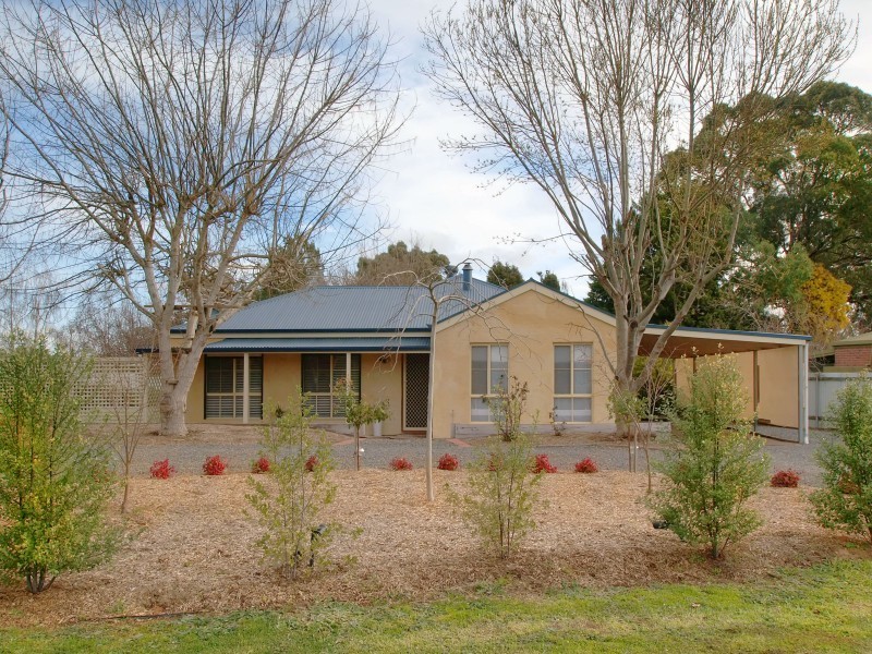 32 Jacaranda Drive, Woodside SA 5244