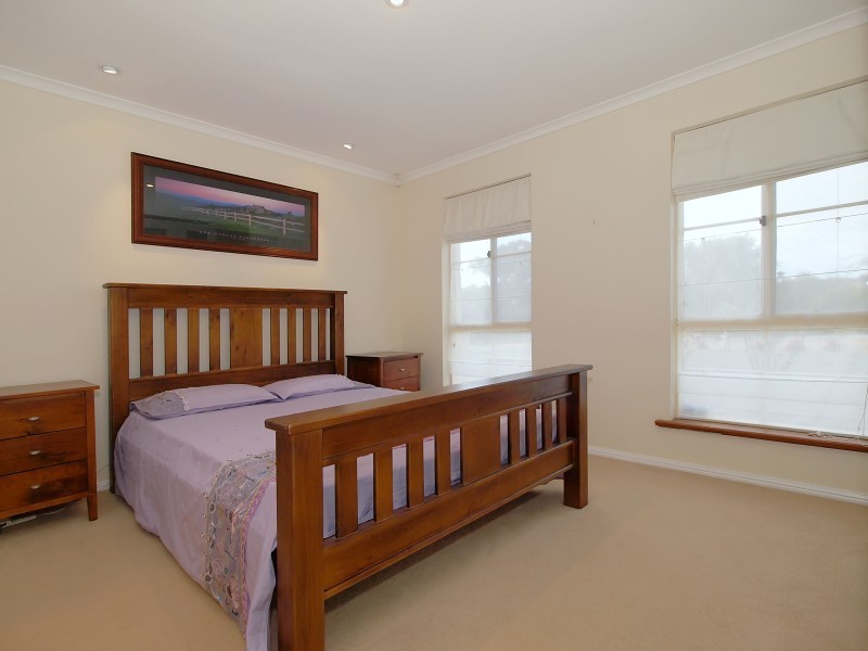 32 Jacaranda Drive, Woodside SA 5244