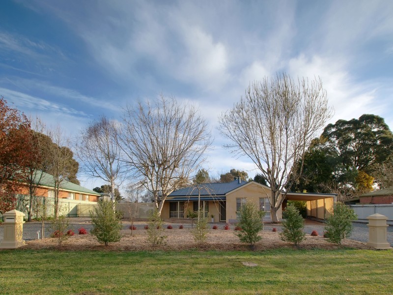 32 Jacaranda Drive, Woodside SA 5244