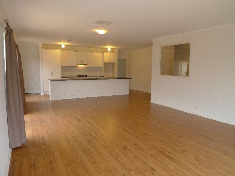 8 Pollard Street, Mount Barker SA 5251