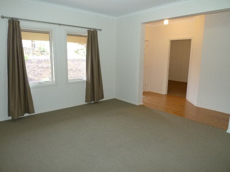 8 Pollard Street, Mount Barker SA 5251