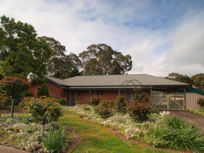 4 Heinrich Court, Mount Barker SA 5251