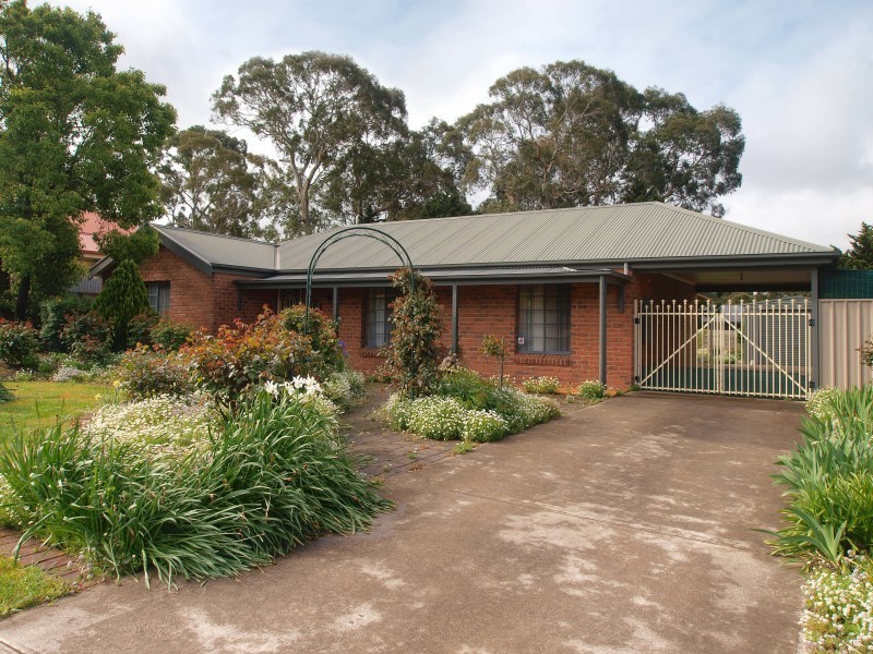 4 Heinrich Court, Mount Barker SA 5251