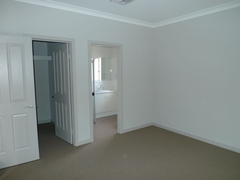 2/10 View Road, Woodside SA 5244