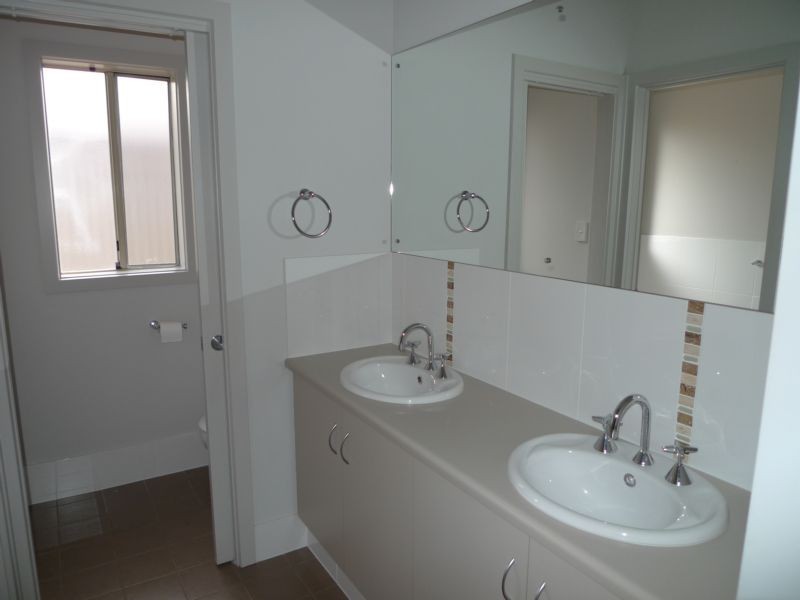 2/10 View Road, Woodside SA 5244