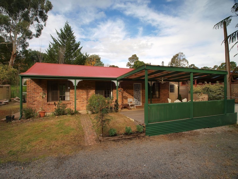 11 Avoca Avenue, Bridgewater SA 5155