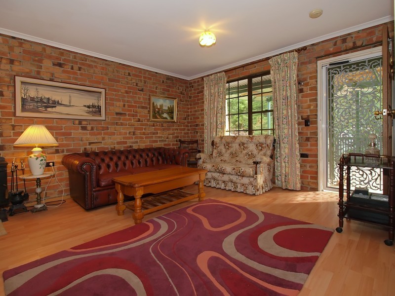 11 Avoca Avenue, Bridgewater SA 5155
