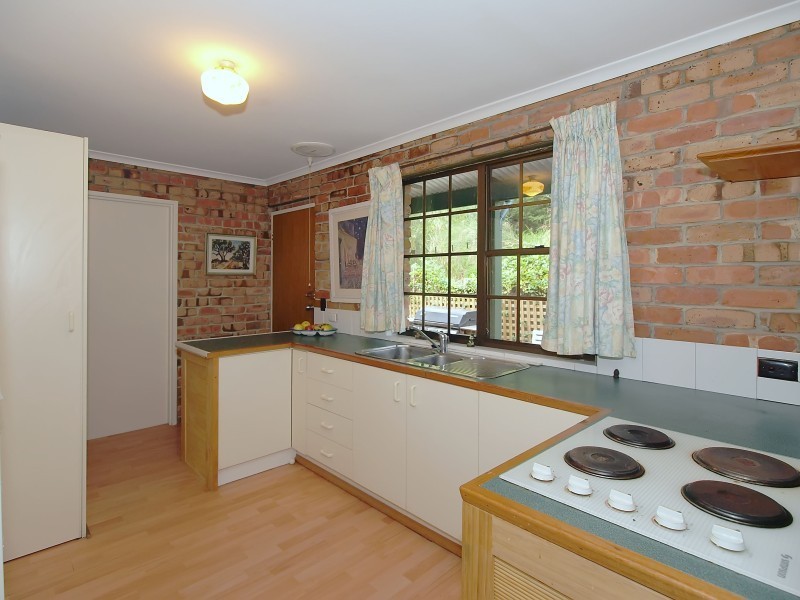 11 Avoca Avenue, Bridgewater SA 5155