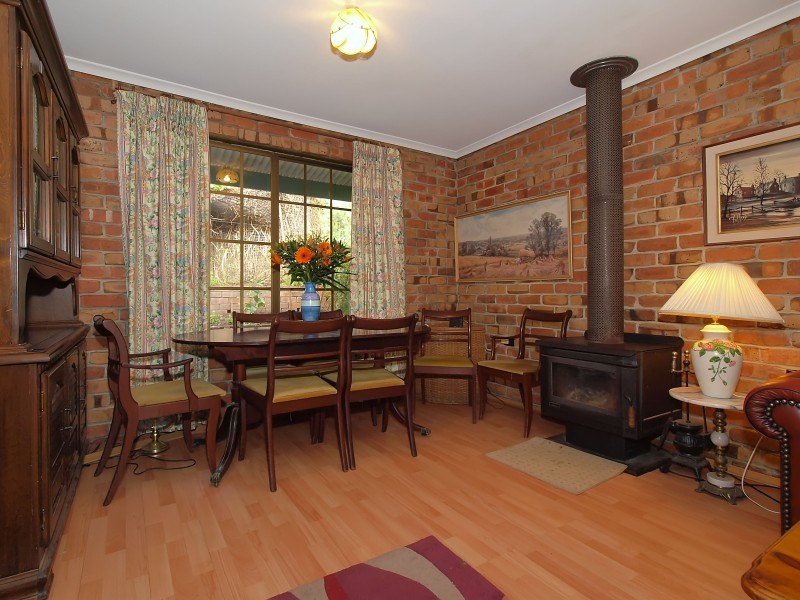 11 Avoca Avenue, Bridgewater SA 5155